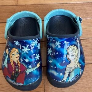 US 7 Little Girl Blue Frozen Elsa & Anna Slip-On Crocs